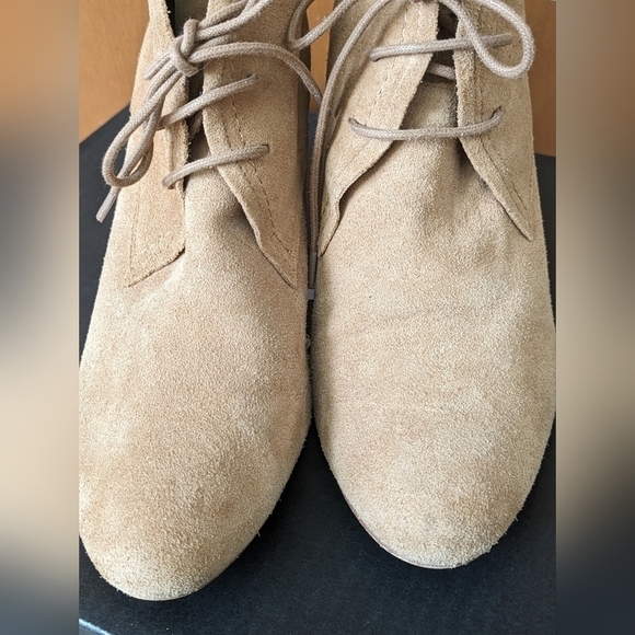 BCBG Delphine Leather Booties, Size 11 - Picture 3 of 6